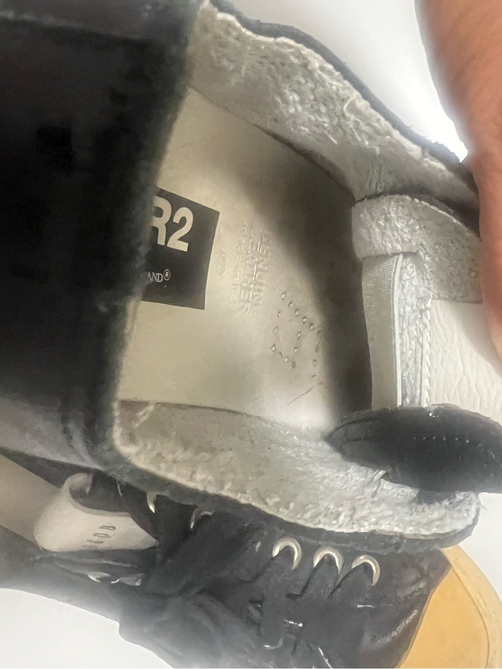 Golden Goose Vstar 2 Black Leather Sneakers with Yellowed Rubber Sole and Toe - Picture 15 of 16